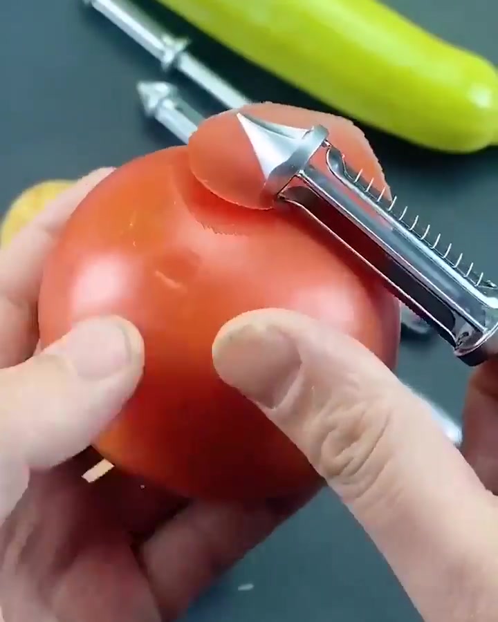 🔥Stainless steel Multifunctional Veggie Peeler 💥Buy More Save More💥