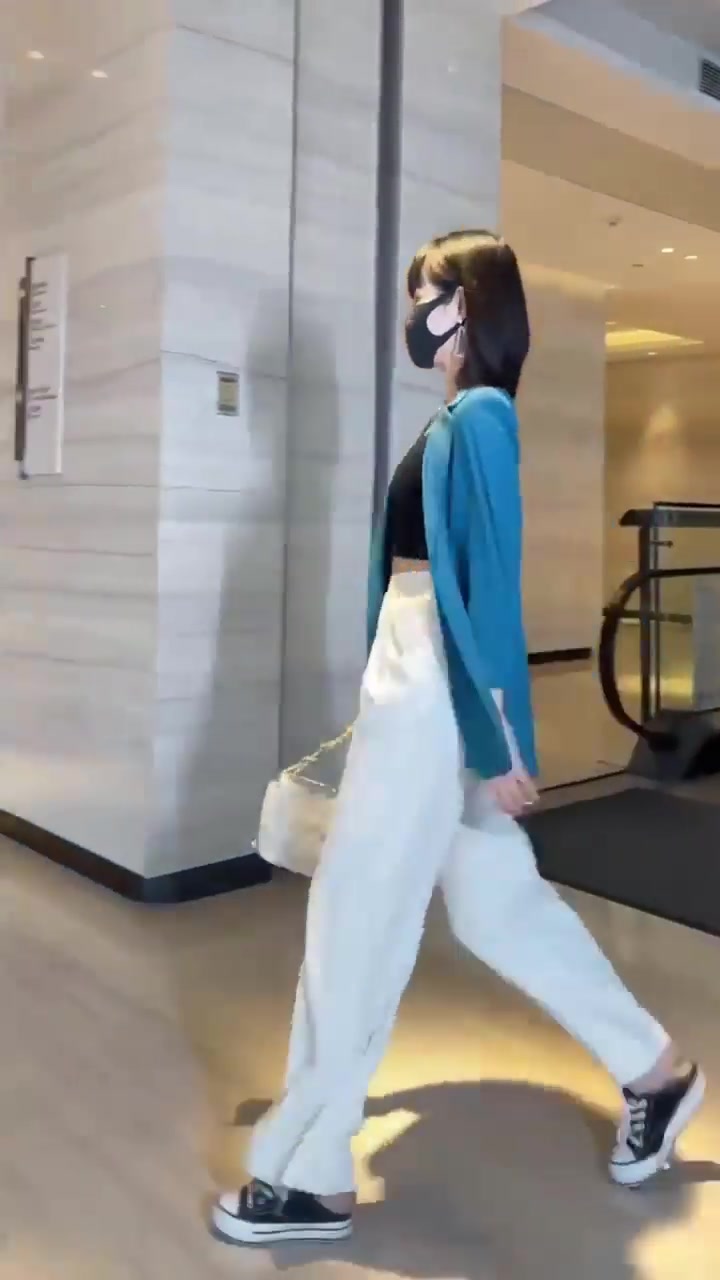 Figure-flattering Versatile High-waisted Wide Leg Trousers